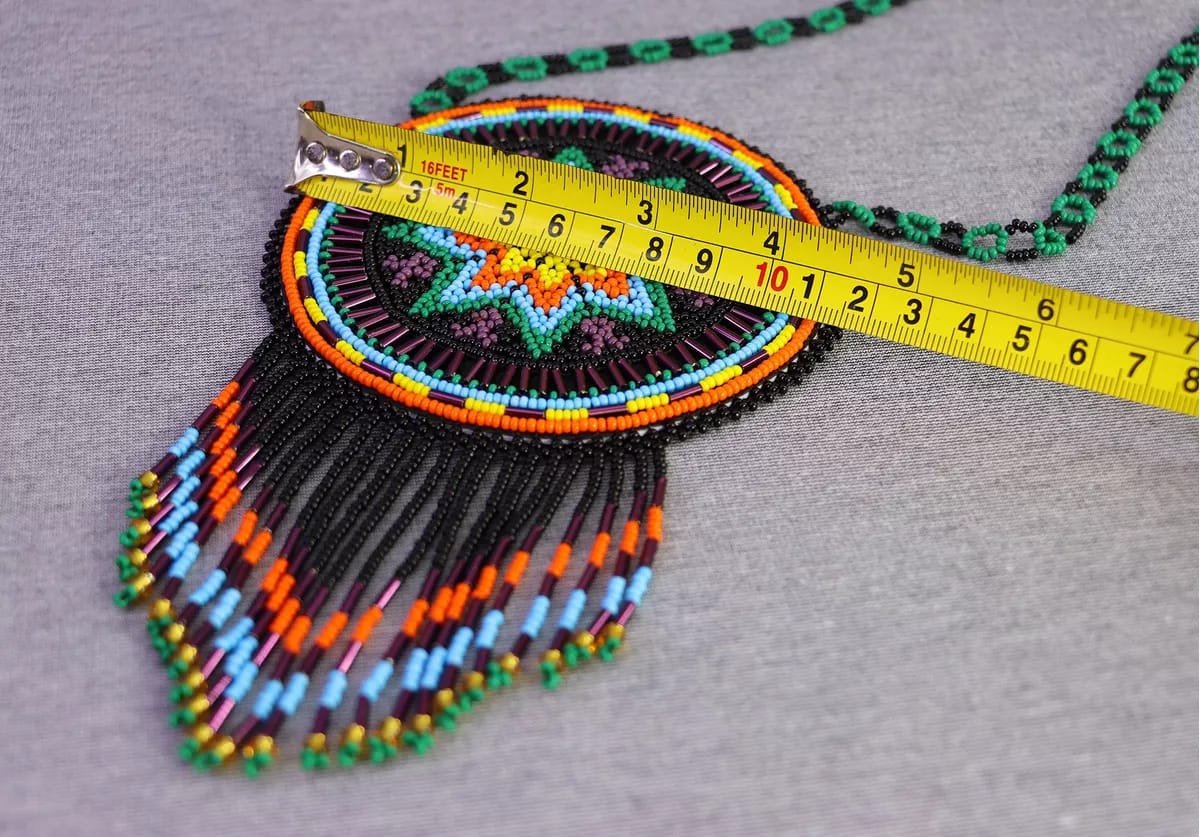 Collar Largo Unisex Medalla De Chaquira Collar De Moda - Image 3