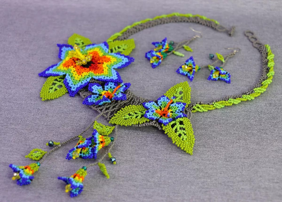 Collar Y Aretes De Flor Chaquira Collar De Cuentas Huichol - Image 3