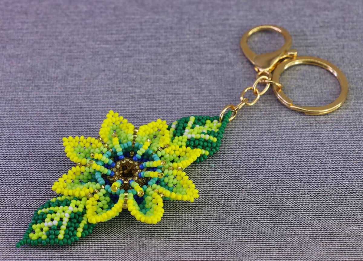 Llaveros De Chaquira Colgante De Flor Llaveros Artesanal