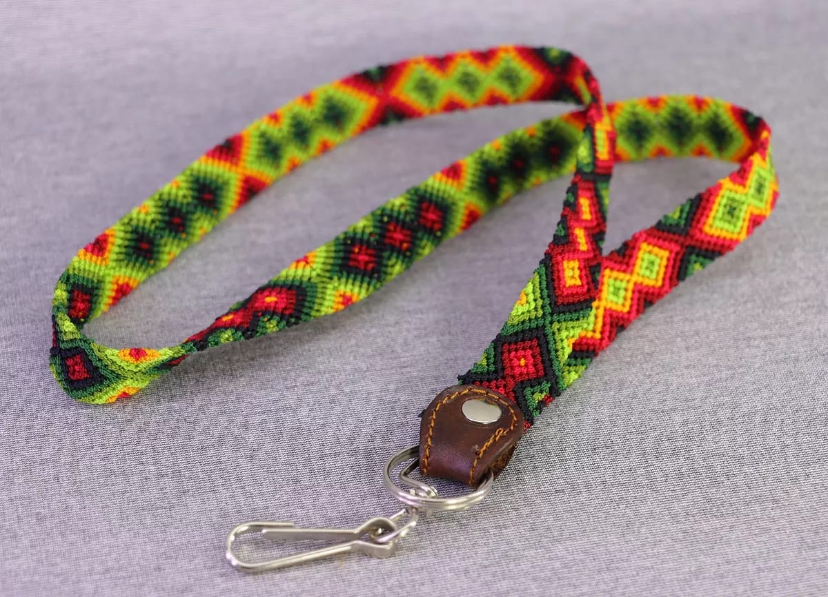 Lanyard Cinta Porta Gafete Bordados De Moda Artesanal - Image 2