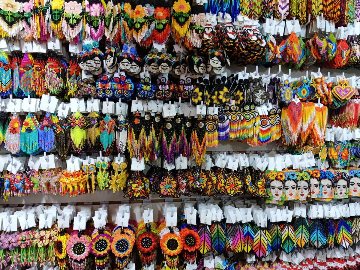 Aretes De Flor Flecos Chaquira Aretes De Cuentas Huichol - Image 3