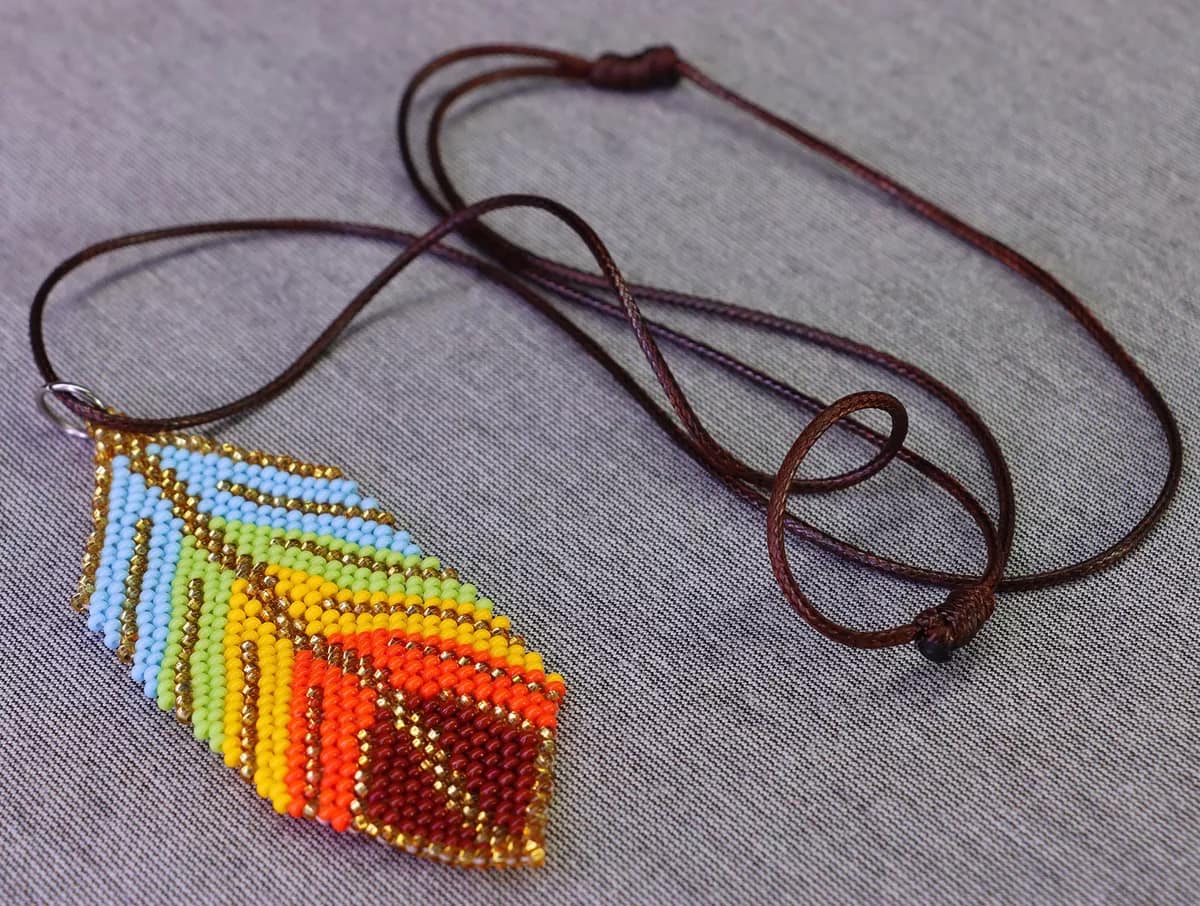Collar Dije De Hoja Chaquira Collar De Cuentas Huichol - Image 2