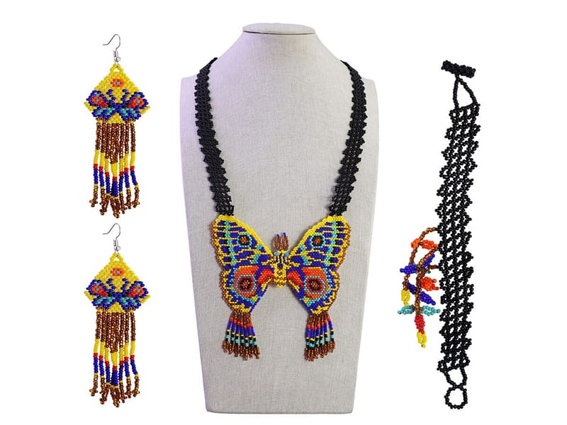 Collar Largo De Mariposa Arte Huichol Collar de Chaquira Artesanal