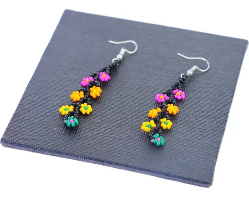 Set De 12 Pares De Aretes De Mostacillas Pendiente De Florecitas - Image 4