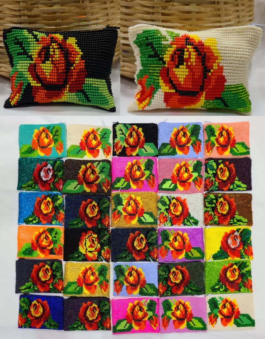 Set De 2 Monederos De Chaquira Tejido Flor Artesanal